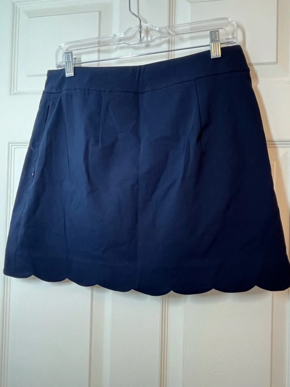 J McLaughlin Scallop-Hem Skort in Navy Blue Size Medium - Picture 2 of 10